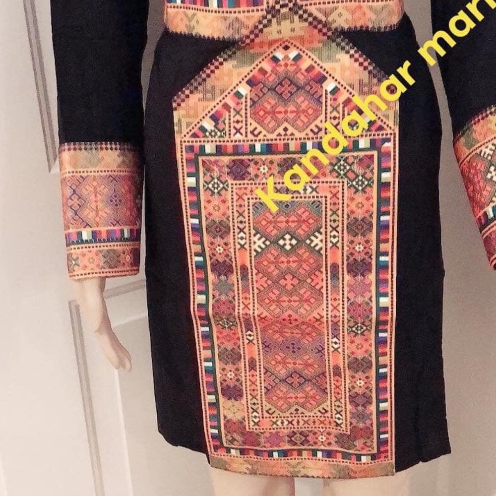 Dress - Picture 6 of 7